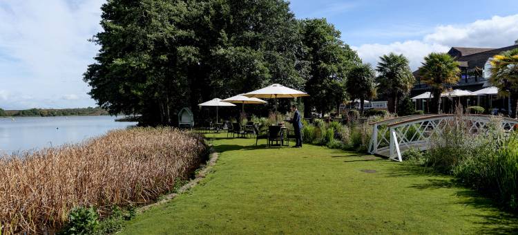 弗雷夏姆庞德 Spa 乡村别墅酒店(Cbh Frensham Pond Hotel)图片