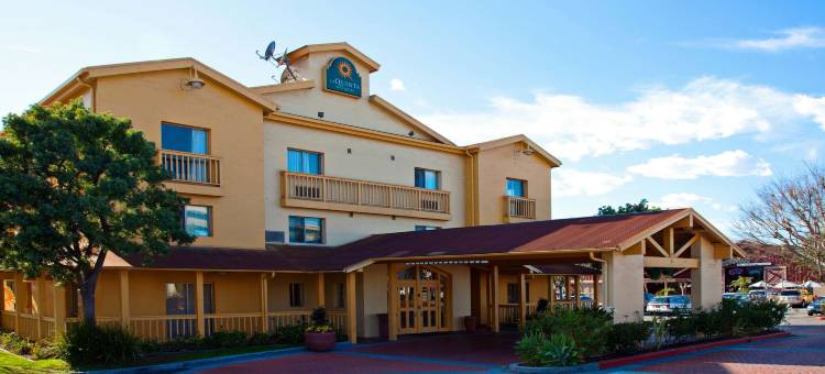 尔湾光谱温德姆拉昆塔酒店(La Quinta by Wyndham Irvine Spectrum)图片