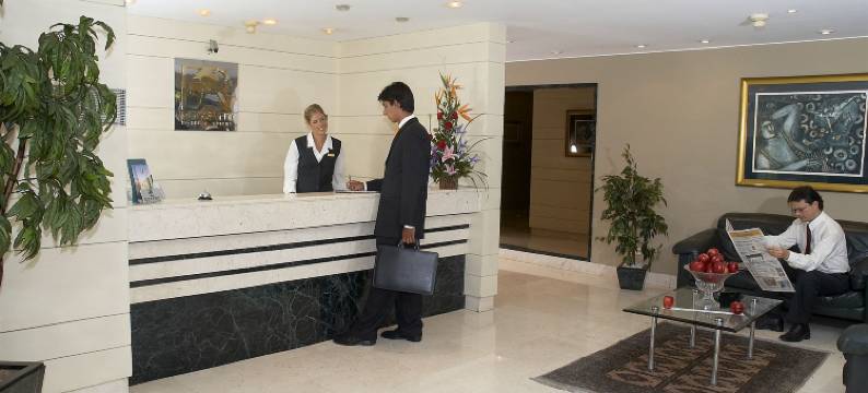 罗斯福套房酒店(Roosevelt Hotel & Suites)图片