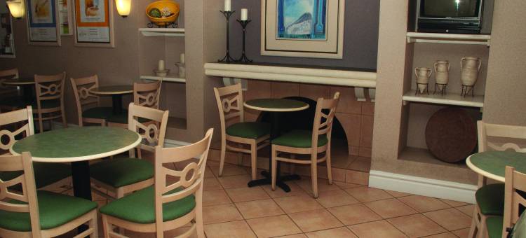 圣地亚哥维斯塔戴斯酒店(Days Inn by Wyndham San Diego Vista)图片