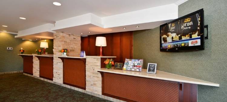 兰利贝斯特韦斯特优质酒店(Best Western Plus Langley Inn)图片