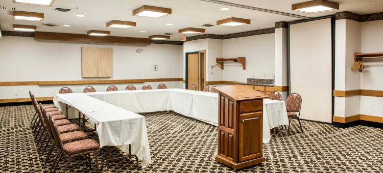 富兰克林呗盟套房酒店(Baymont Inn and Suites by Wyndham Franklin, Indiana)图片