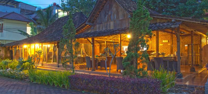 莲花万隆会议咖啡厅酒店(Lotus Bandung)图片