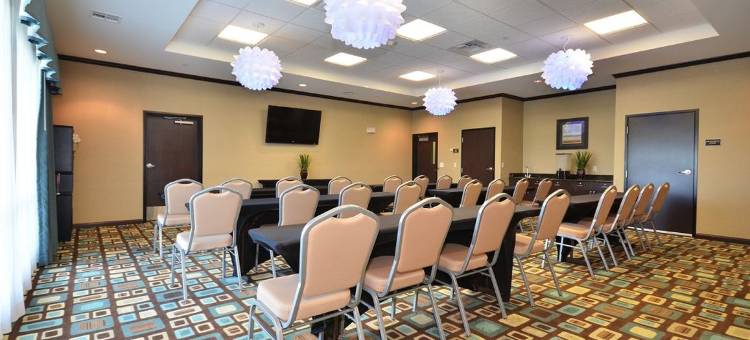 舒适套房酒店-俄克拉何马市东I-40(Comfort Inn & Suites Oklahoma City West - I-40)图片