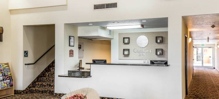 洛根大学附近凯艺酒店(Quality Inn Logan Near University)图片