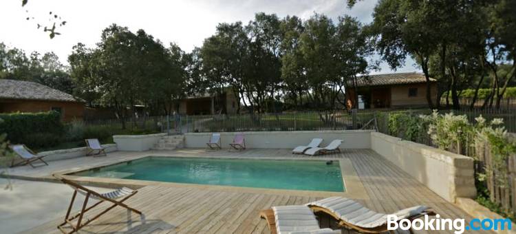 莱斯卡本尼斯蒂卡勒拉度假屋(Gîtes "Les Cabanes de Carelle" Entre Camargue et Cévennes)图片