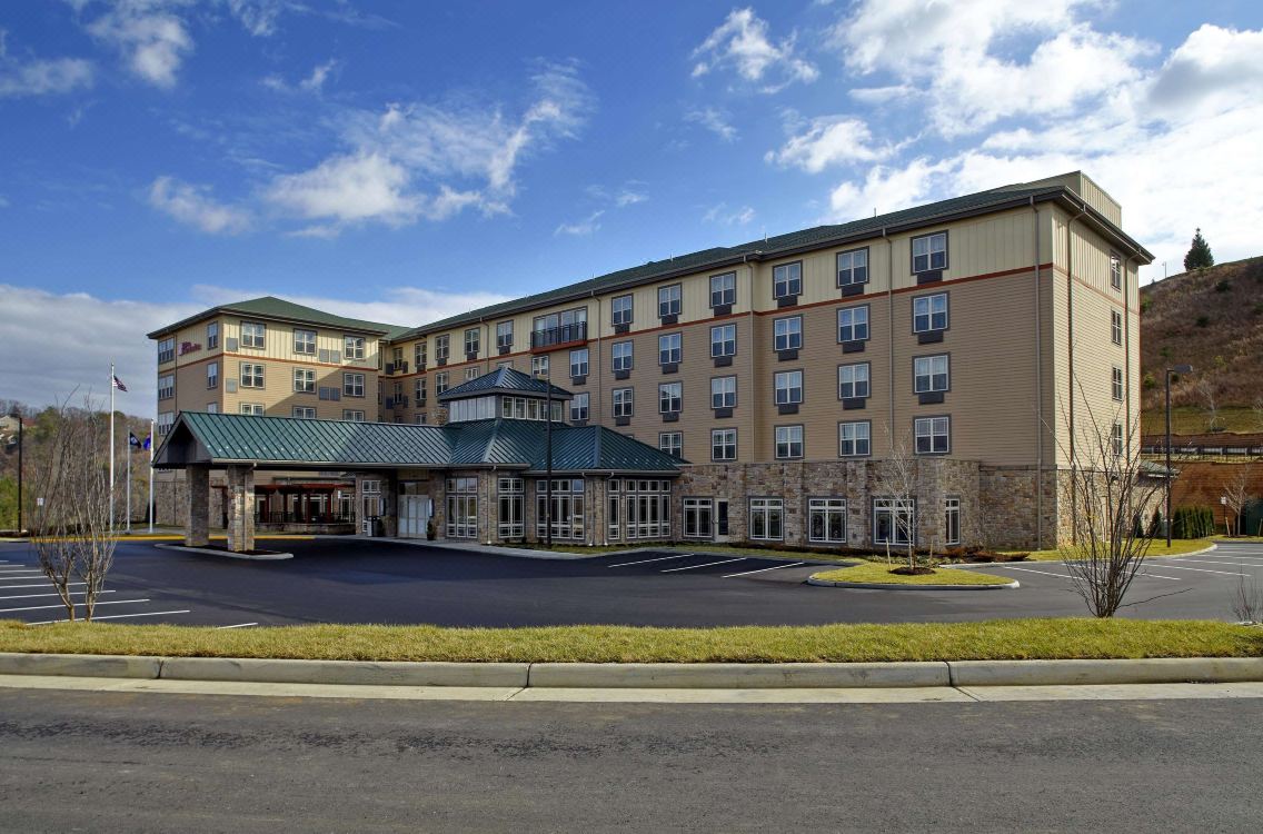 Hilton Garden Inn Roanoke Hotel Reviews And Room Rates