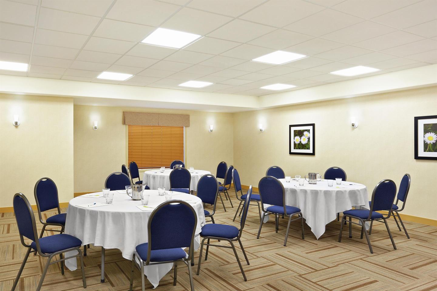 Four Points by Sheraton Saskatoon Over view