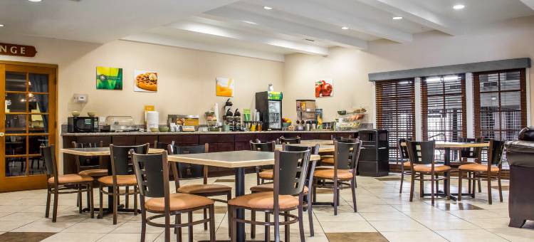 温斯洛 I-40 凯隆华晟酒店(Clarion Pointe Winslow I-40)图片