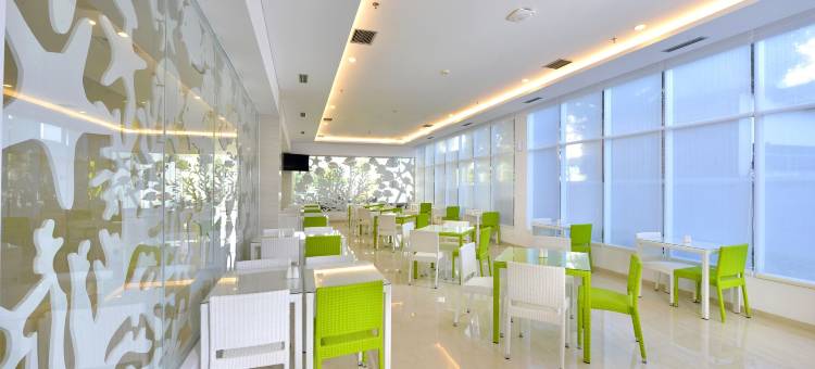 惠斯精选酒店-苏迪曼芝拉扎普(Whiz Prime Hotel Sudirman Cilacap)图片
