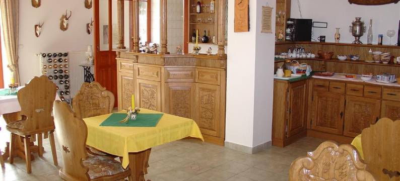 雪绒花旅馆(Edelweiss Panzio)图片