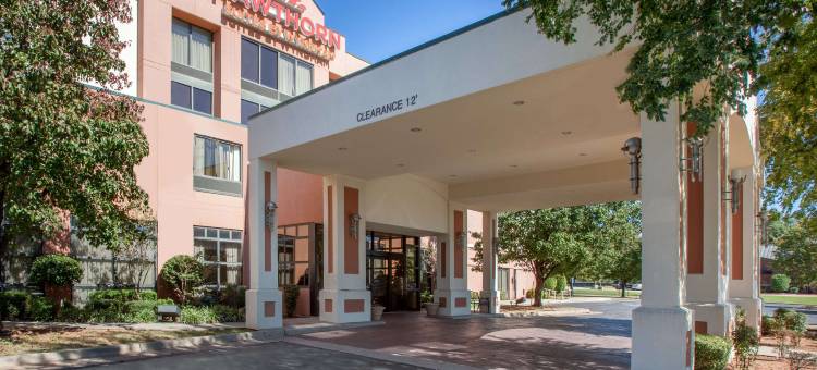 米德韦斯特城廷克空军基地浩枫温德姆公寓(Hawthorn Suites by Wyndham Midwest City Tinker AFB)图片