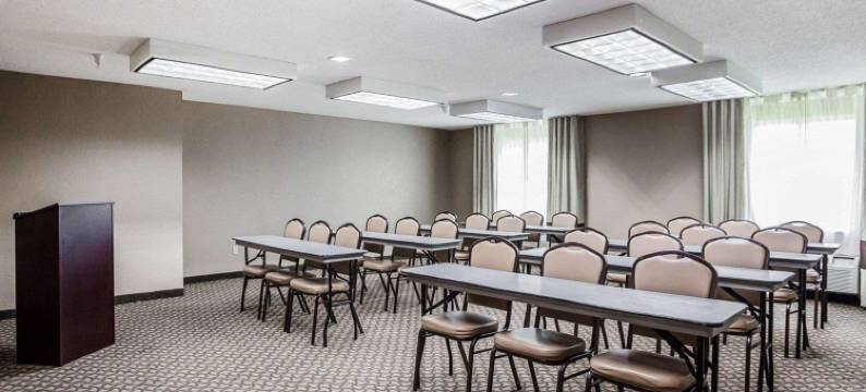 莫伯利舒适套房酒店(Comfort Inn & Suites Moberly)图片