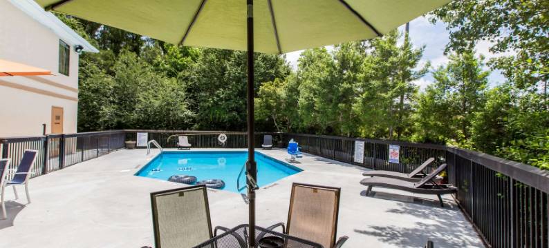 凯艺酒店-近彻里波因特MCAS(Quality Inn Near Mcas Cherry Point)图片