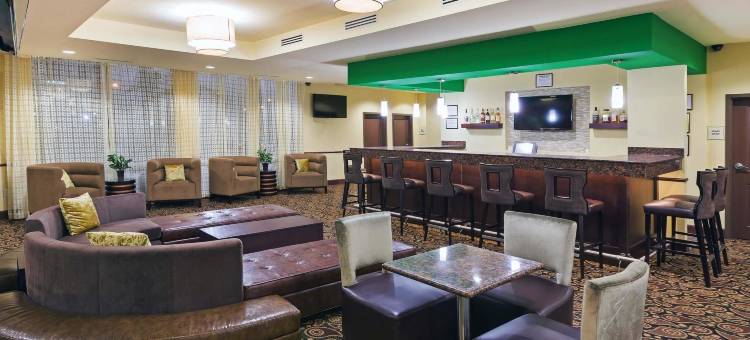 埃尔克城拉昆塔温德姆套房酒店(La Quinta Inn & Suites by Wyndham Elk City)图片