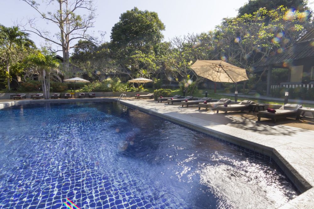 Let's Hyde Pattaya Resort & Villas - Pool Cabanas Over view