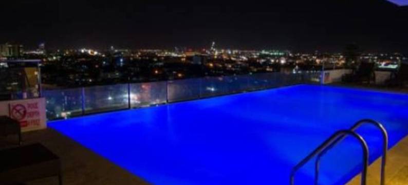 宿务无边际游泳池共管公寓 - 近购物中心(Cebu Infinity Pool Condo Near Mall)图片