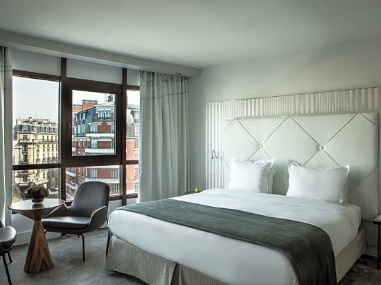 巴黎蒙日药妆店(rue du Commerce)