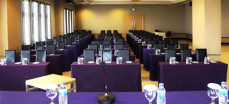 沃查兹酒店(Orchardz Hotel Gajahmada Pontianak)图片