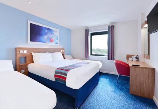Travelodge Llanelli Central Hotel Overview