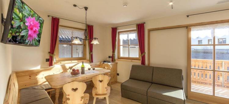 多洛米蒂的家庭公寓式酒店 - 家庭公寓 - 泳池和水疗中心(Aparthotel Familiaris - Family Apartments - Pools & Spa in Dolomites)图片