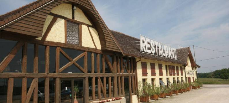 拉曼吉奥里罗莱巴黎巴勒餐厅酒店(Logis Hôtel Relais Paris Bale - Restaurant la Mangeoire)图片