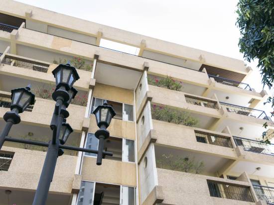 斯泰堡洛奇酒店