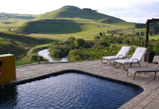 Amazian Mountain River LodgeHotel Overview