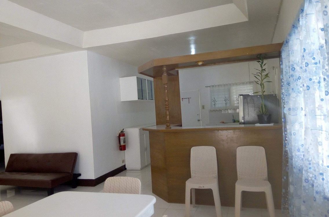 Luna Oslob Travellers Inn Hotel Reviews And Room Rates - 