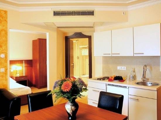 雷斯登斯阿特拉斯酒店