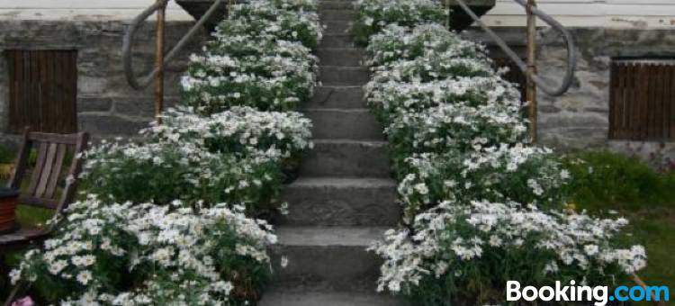 欧沃沃尔农场民宿(Overvoll Farm)图片