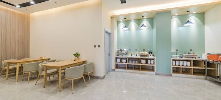 如家睿柏·云酒店(邢台东站中兴绿谷店)图片