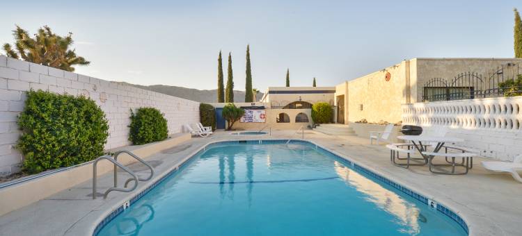 约书亚树国家公园美洲最佳价值套房酒店(Americas Best Value Inn and Suites Yucca Valley)图片