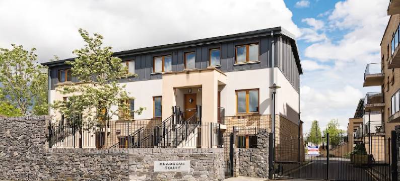 布拉道格府公寓酒店(Bradogue Court Apartment)图片