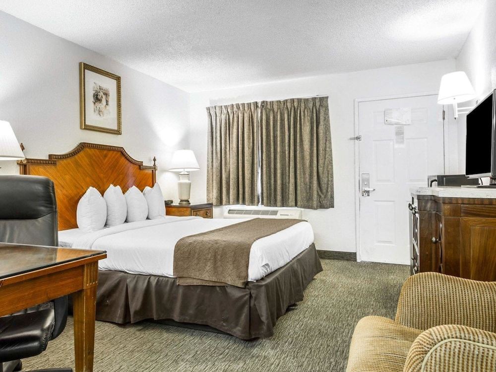 Econolodge Sacramento North Hotel Reviews And Room Rates - 