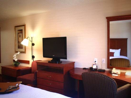 Hampton Inn Sierra Vista Hotel Reviews And Room Rates