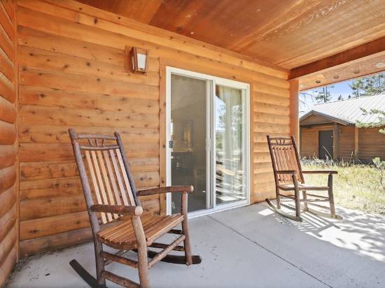 Headwaters Lodge Cabins At Flagg Ranch Hotel Reviews And Room Rates