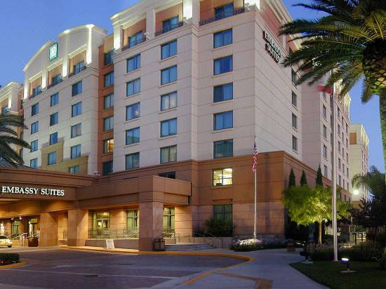 Embassy Suites Sacramento Riverfront Promenade Hotel In Sacramento Ca Room Deals Photos Reviews