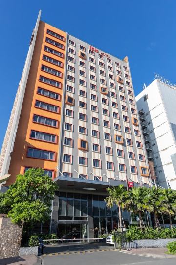 Ibis Saigon AirportOver view