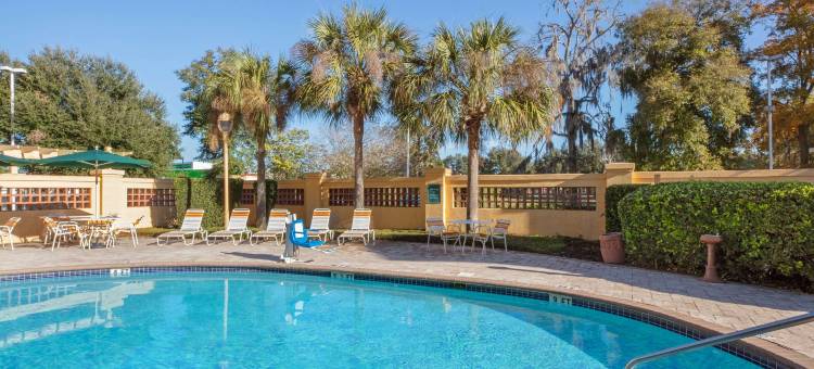 奥卡拉昆塔温德姆套房酒店(La Quinta Inn & Suites by Wyndham Ocala)图片