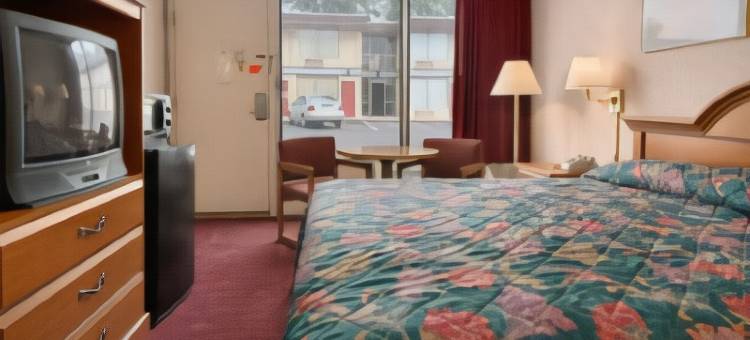 卡莱尔北温德姆速8酒店(Super 8 by Wyndham Carlisle North)图片