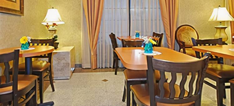 雷东多比奇海滩广场贝斯特韦斯特酒店(Best Western Redondo Beach Galleria Inn-Los Angeles LAX Airport Hotel)图片