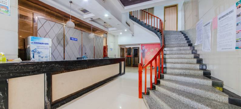 双峰假日酒店(麻阳汽车站店)图片