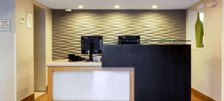 圣迭戈使命湾拉昆塔温德姆套房酒店(La Quinta Inn & Suites by Wyndham San Diego Mission Bay)图片