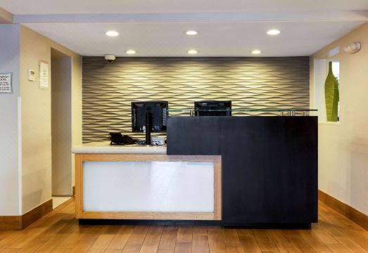 La Quinta Inn & Suites by Wyndham San Diego Mission BayHotel Overview