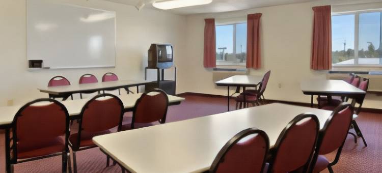 雷德蒙德速8酒店(Super 8 by Wyndham Redmond)图片