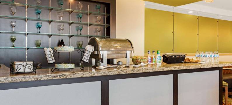 佩科斯拉昆塔温德姆套房酒店(La Quinta Inn & Suites by Wyndham Pecos)图片