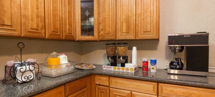 温德姆豪生贝克斯菲尔德酒店(Howard Johnson by Wyndham Bakersfield)图片