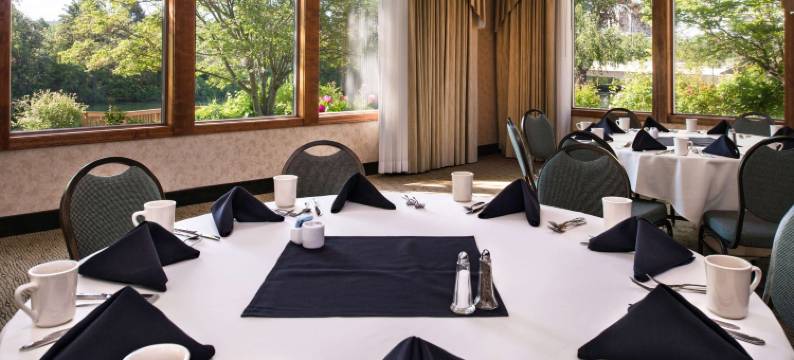 红宝石河酒店市中心斯波坎(Ruby River Hotel)图片