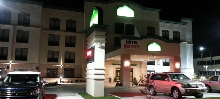塔尔萨中城拉昆塔温德姆套房酒店(La Quinta Inn & Suites by Wyndham Tulsa Midtown)图片